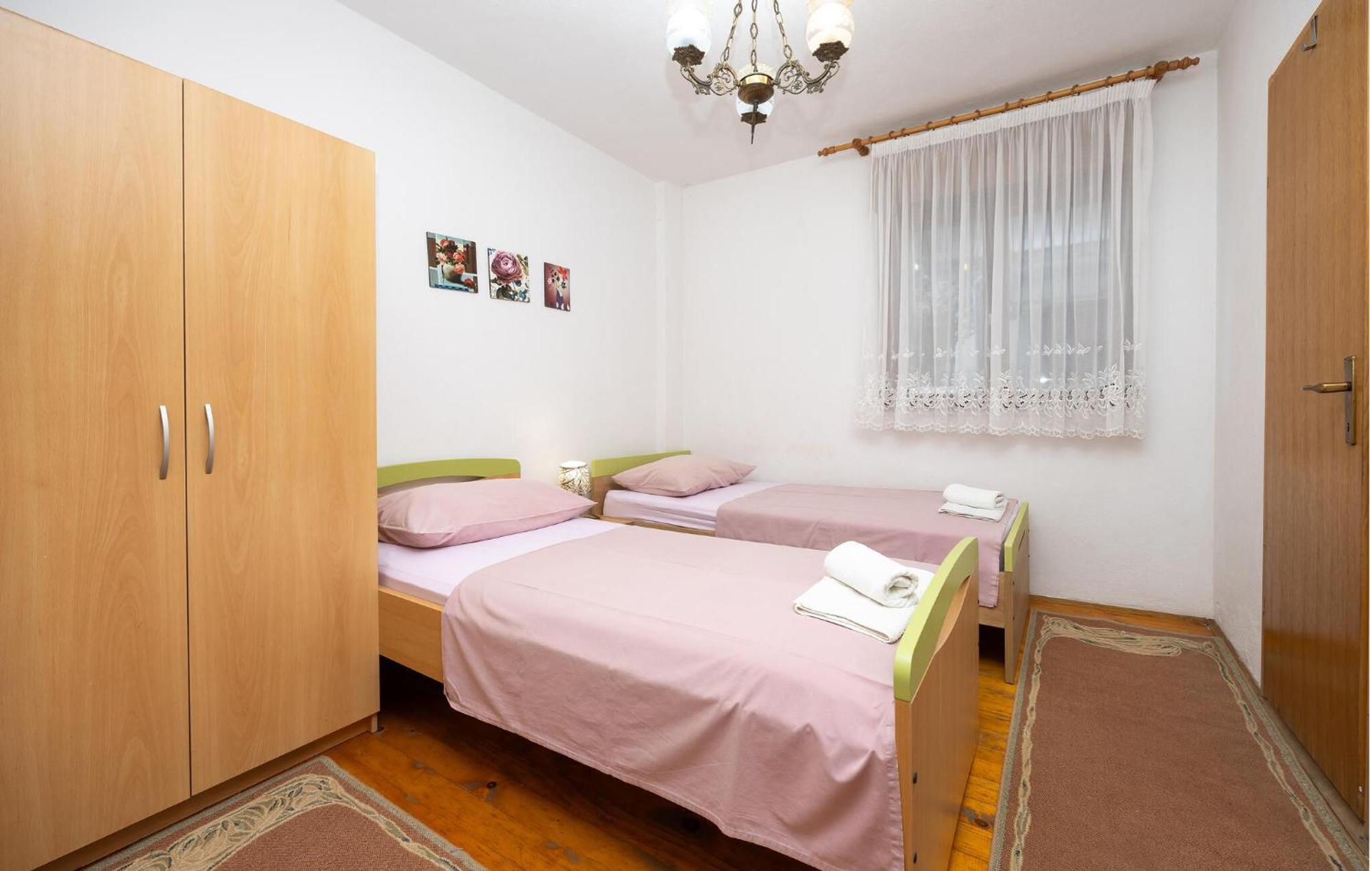 3 Bedroom Gorgeous Apartment In Trogir Exterior photo